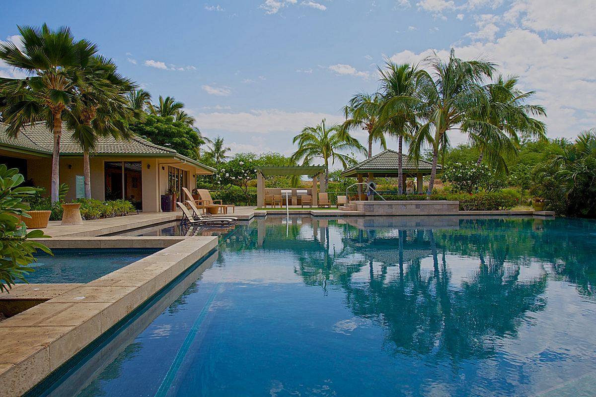 Wai'ula'ula Pool on the Big Island